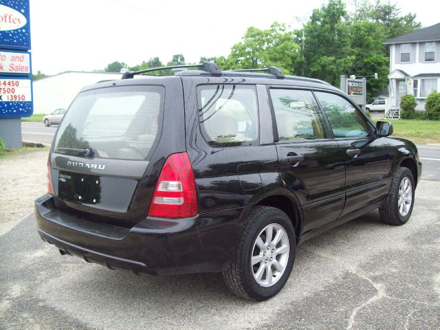 Subaru Forester 2005 photo 1