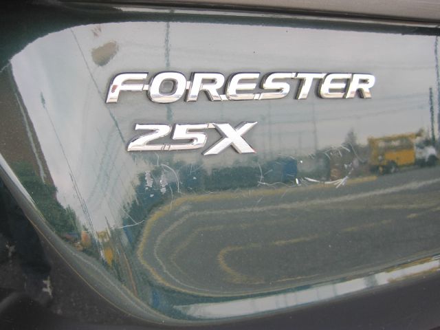 Subaru Forester 2005 photo 1