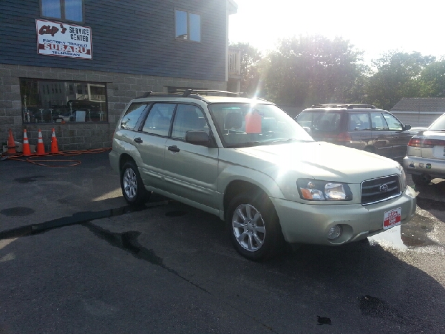 Subaru Forester 2005 photo 2