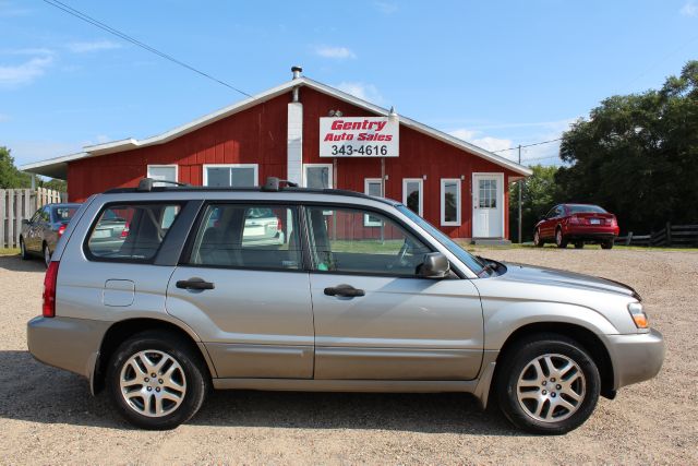 Subaru Forester 2005 photo 2