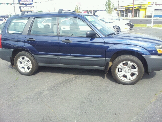 Subaru Forester 2005 photo 2