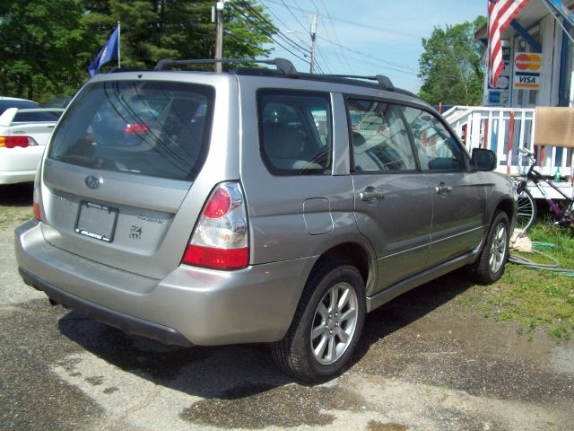 Subaru Forester 2500hd 4x4 W/ Plow System SUV