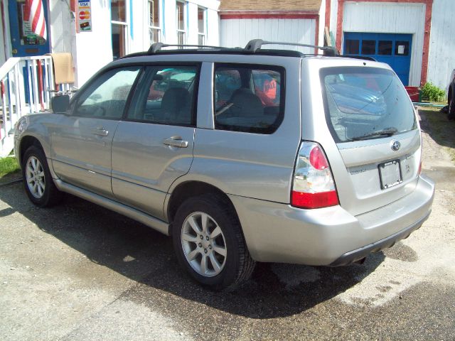 Subaru Forester 2006 photo 1