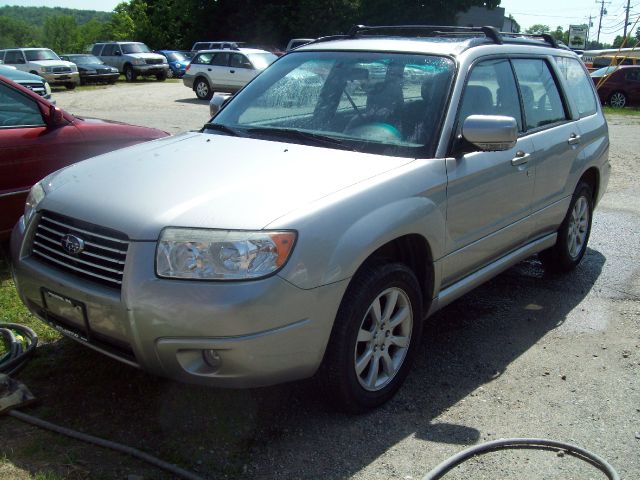 Subaru Forester 2006 photo 2