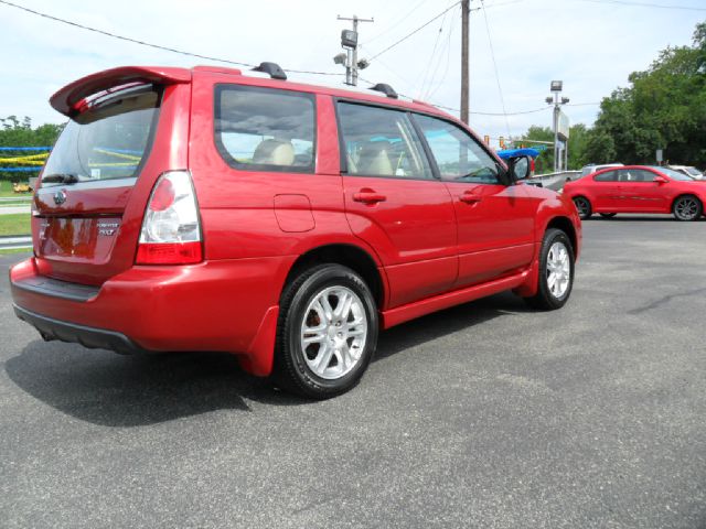 Subaru Forester 323i Sedan SUV