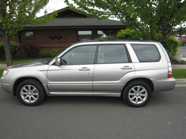 Subaru Forester 2500hd 4x4 W/ Plow System SUV