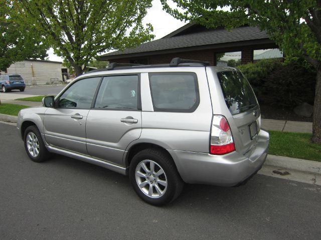 Subaru Forester 2006 photo 16