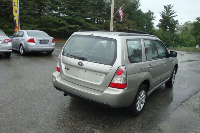 Subaru Forester 2006 photo 1