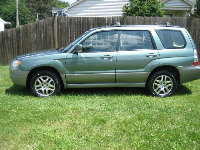 Subaru Forester 2006 photo 2