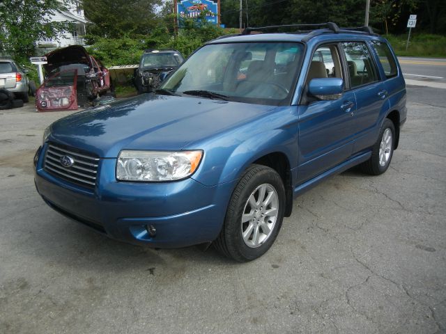 Subaru Forester 2500hd 4x4 W/ Plow System SUV