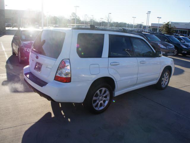 Subaru Forester 2007 photo 2