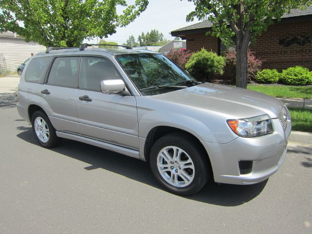 Subaru Forester Hatchback GS 5-spd SUV