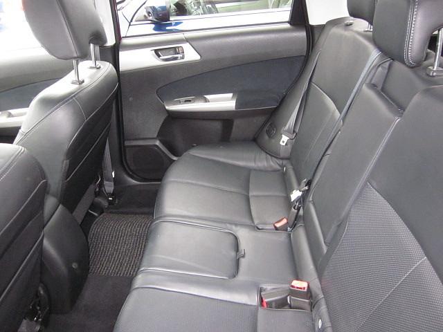 Subaru Forester 2009 photo 2