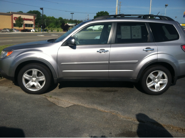 Subaru Forester 2009 photo 2