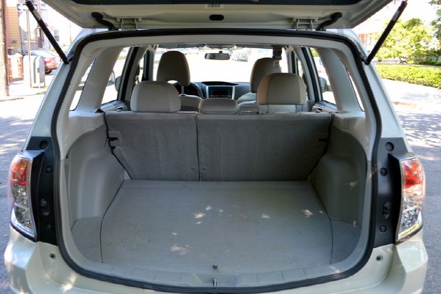 Subaru Forester 2010 photo 11