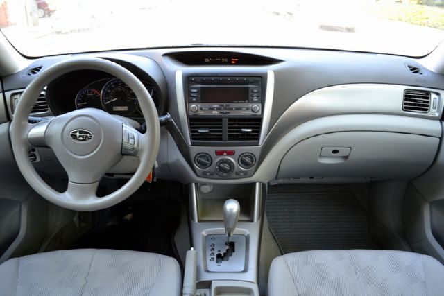 Subaru Forester 2010 photo 9