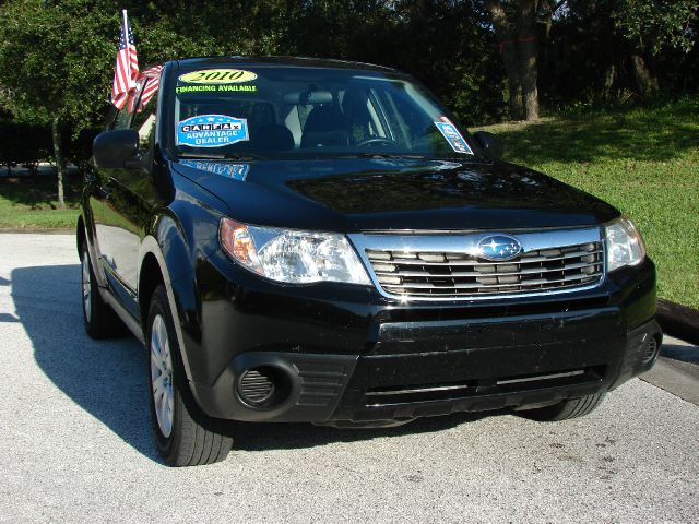 Subaru Forester 2010 photo 1