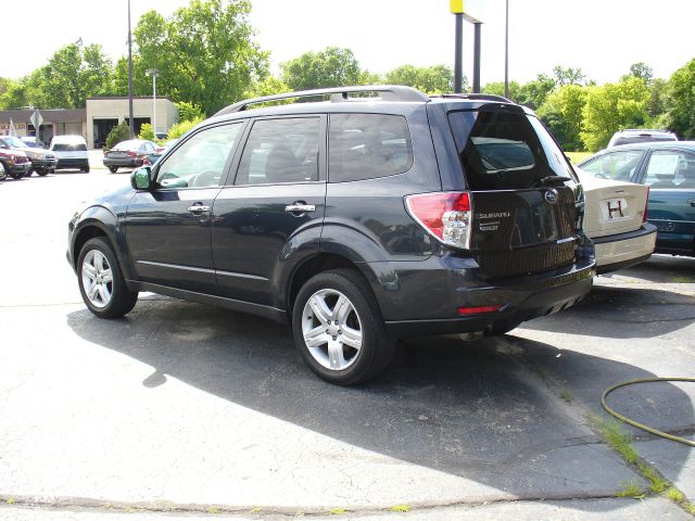 Subaru Forester 2010 photo 3