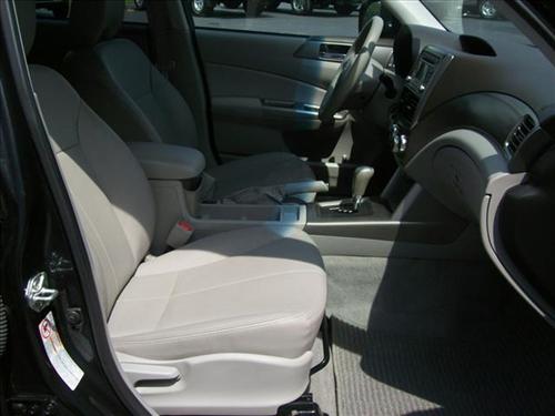 Subaru Forester 2010 photo 1