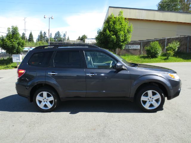 Subaru Forester 2010 photo 14