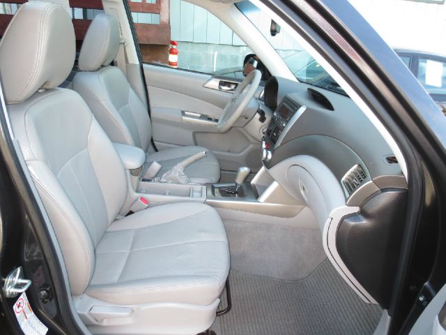 Subaru Forester 2010 photo 18