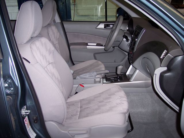 Subaru Forester 2010 photo 13