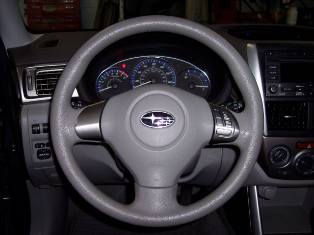 Subaru Forester 2010 photo 17