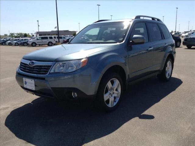 Subaru Forester 2010 photo 1