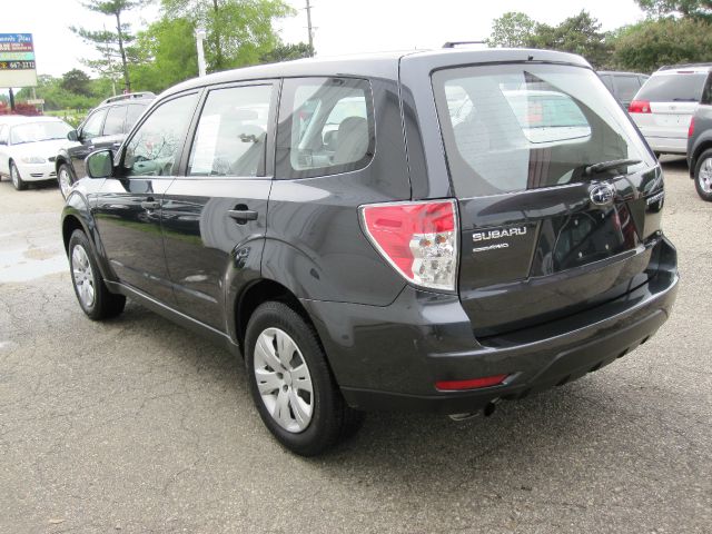 Subaru Forester 2010 photo 9