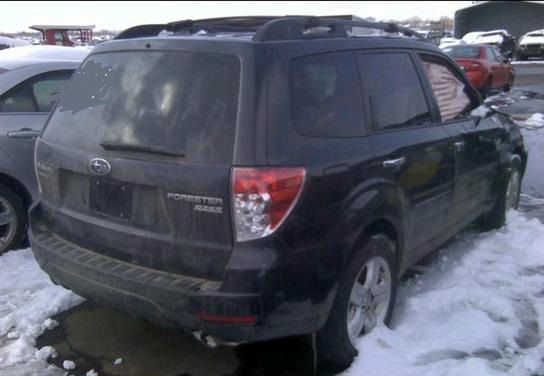 Subaru Forester 2010 photo 1