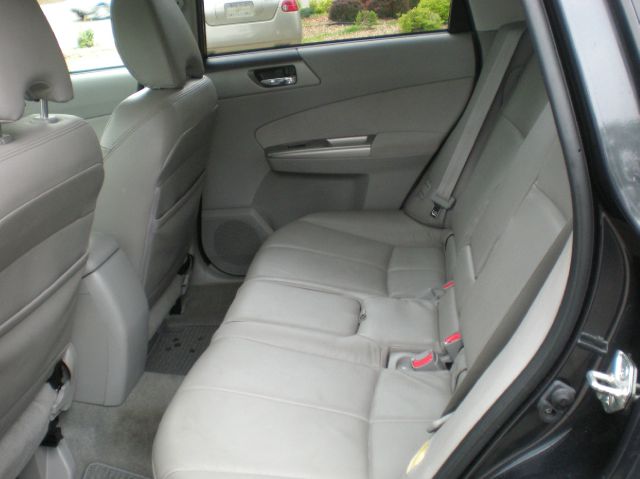 Subaru Forester 2010 photo 3