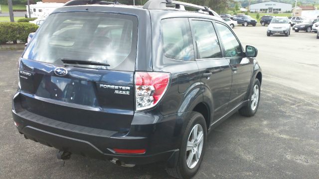 Subaru Forester 2010 photo 16