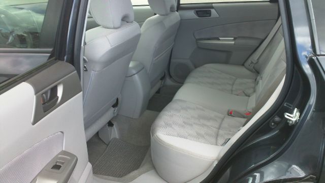 Subaru Forester 2010 photo 17