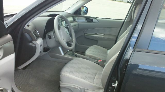 Subaru Forester 2010 photo 3