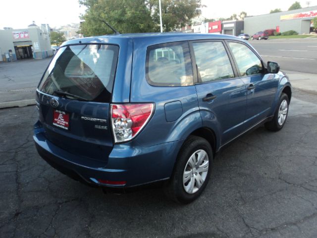 Subaru Forester 2010 photo 3