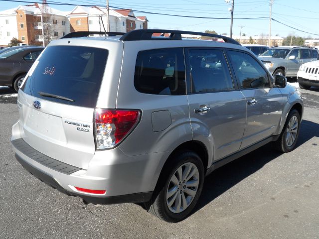 Subaru Forester 2011 photo 1