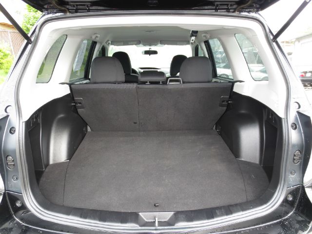 Subaru Forester 2011 photo 17