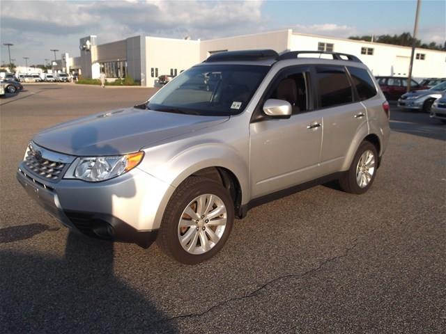 Subaru Forester 2011 photo 1