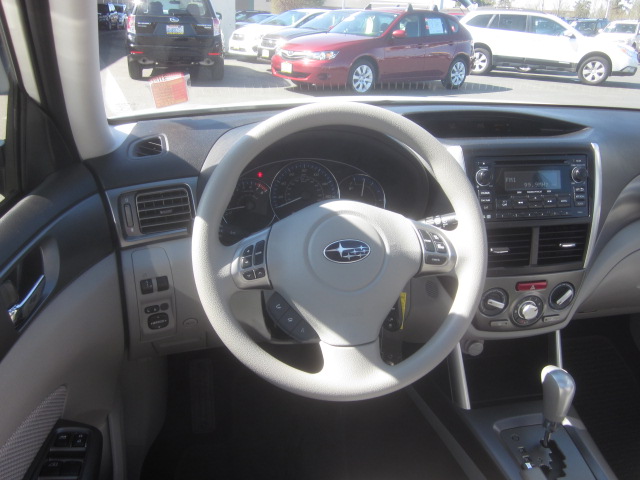 Subaru Forester 2012 photo 2