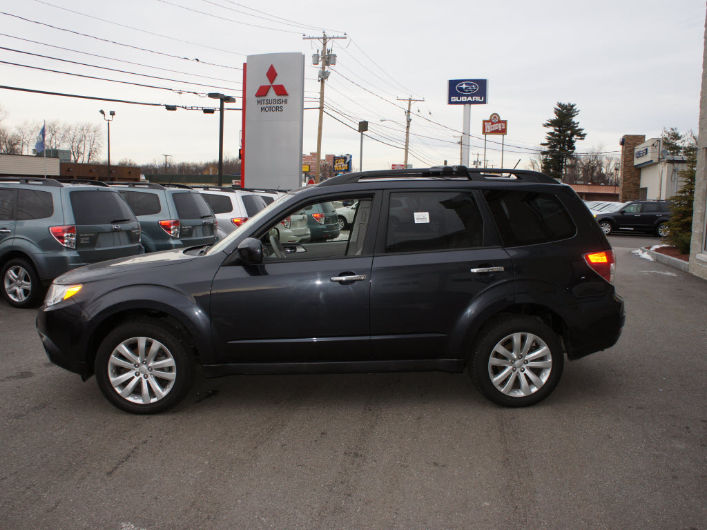 Subaru Forester 2012 photo 2