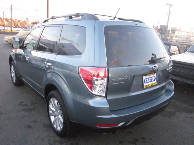 Subaru Forester 2012 photo 2