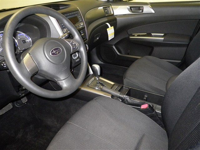 Subaru Forester 2012 photo 2