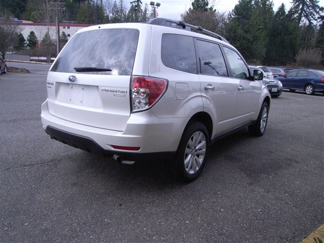 Subaru Forester \ultimate Unspecified