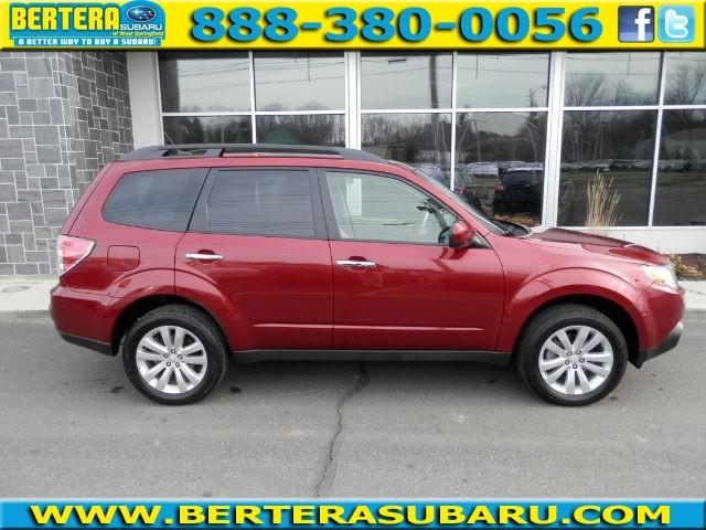 Subaru Forester 2012 photo 1