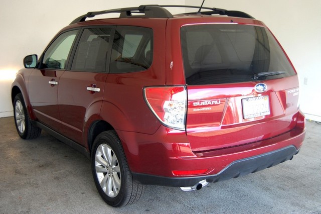 Subaru Forester 2012 photo 3