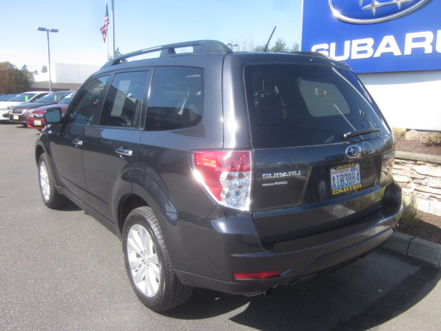 Subaru Forester 2012 photo 1