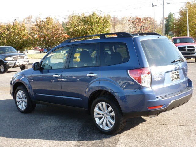 Subaru Forester 2012 photo 2