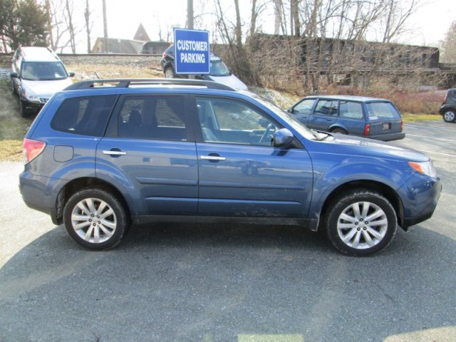 Subaru Forester 2012 photo 2