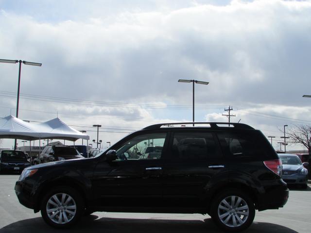 Subaru Forester 2012 photo 3