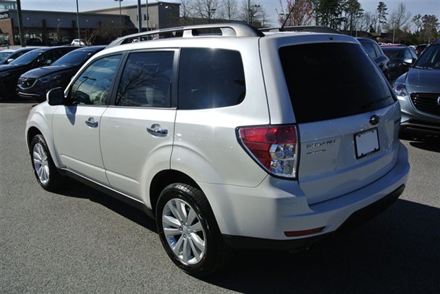 Subaru Forester \ultimate Unspecified